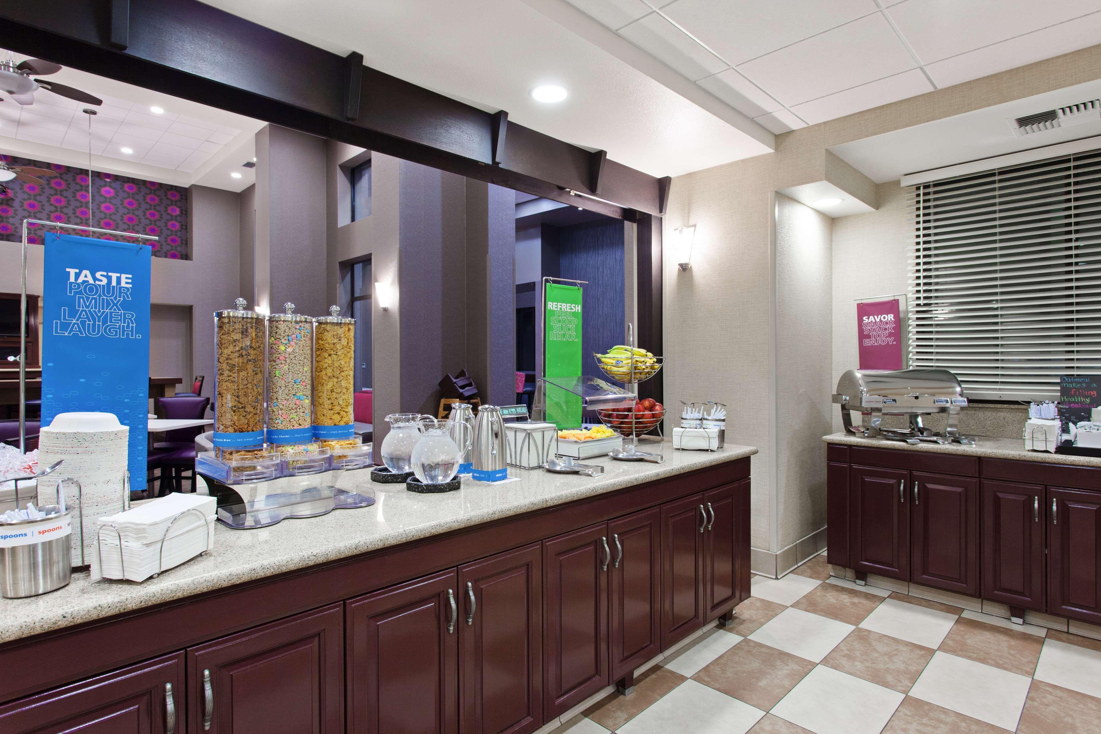 Hampton Inn & Suites Oakland Airport-Alameda Zewnętrze zdjęcie